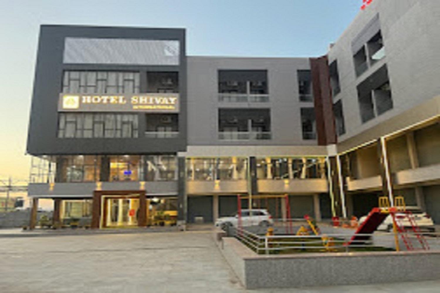 Hotel Shivay International Tharad Exterior foto